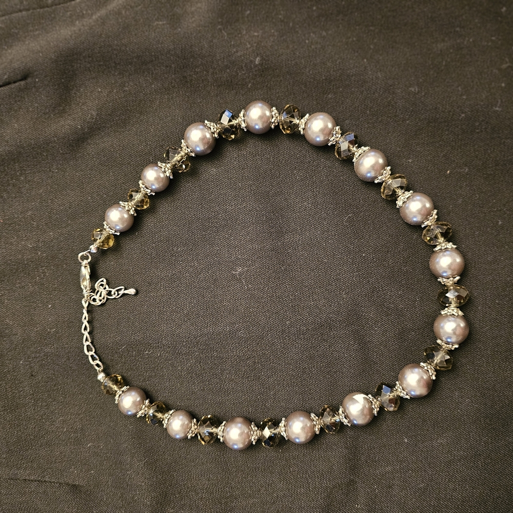 Elegant Gray Pearl Necklace